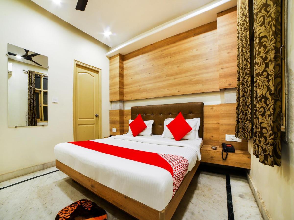 Oyo 78699 Hotel Klick International New Delhi Buitenkant foto