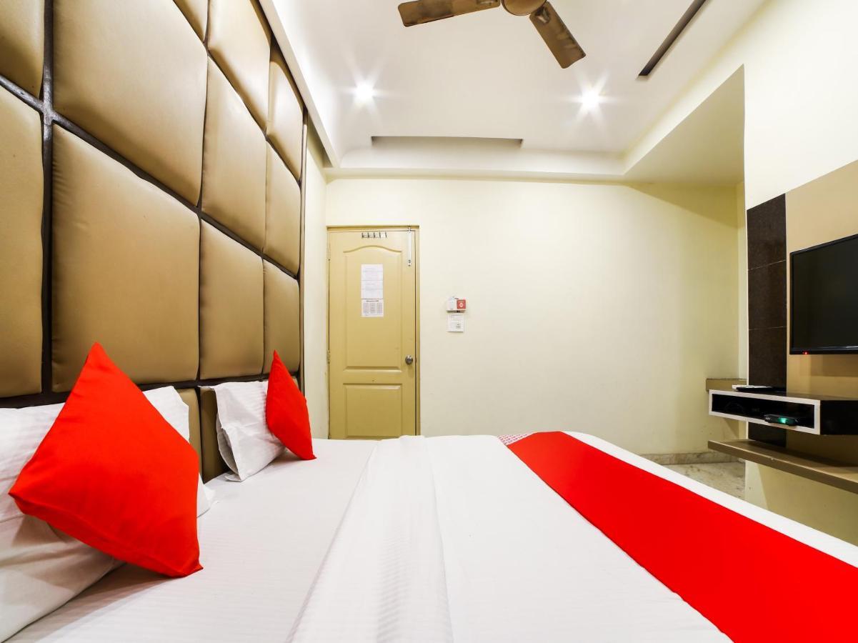 Oyo 78699 Hotel Klick International New Delhi Buitenkant foto