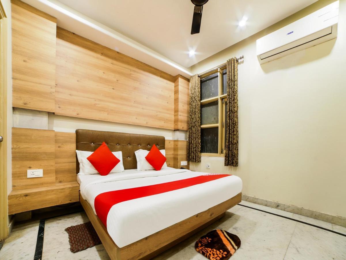 Oyo 78699 Hotel Klick International New Delhi Buitenkant foto